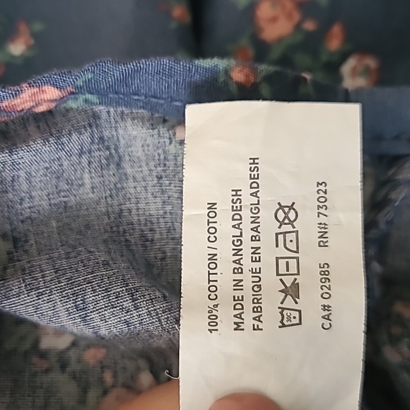 2/20$ Amnesia men shirt size small - Picture 3 of 4